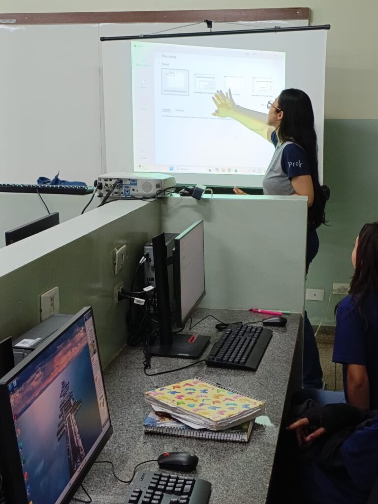 Educação Financeira e Tecnologia: estudantes do 6º Ano A Integral aprendem na prática Educação Financeira e Tecnologia: estudantes do 6º Ano A Integral aprendem na prática