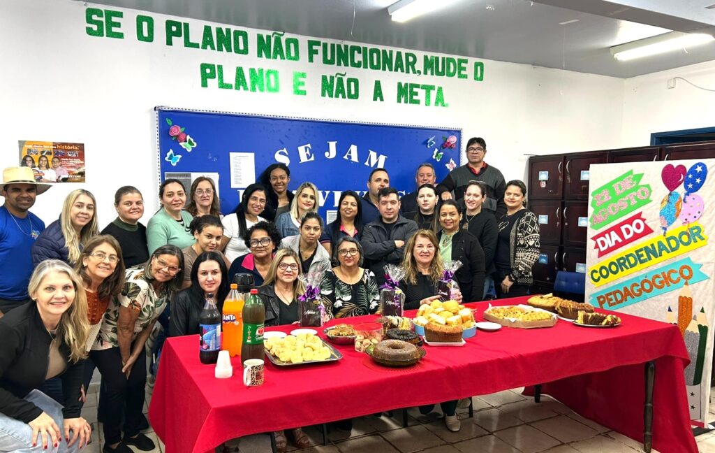 Homenagem aos nossos coordenadores pedagógicos Homenagem aos nossos coordenadores pedagógicos