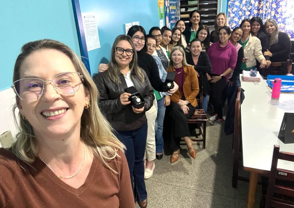 Homenagem às Coordenadoras da escola Maria Bataglin Machado