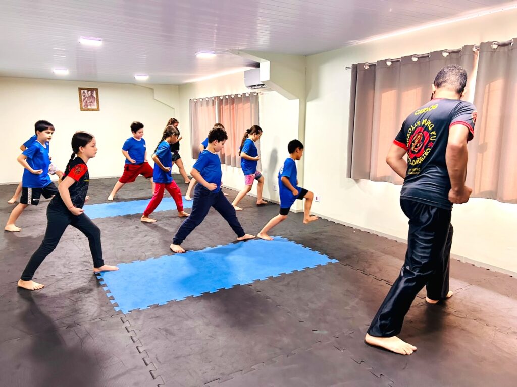 Kung fu amplia atividades oferecidas pelo Instituto Eduardo Dutra Lescano Kung fu amplia atividades oferecidas pelo Instituto Eduardo Dutra Lescano