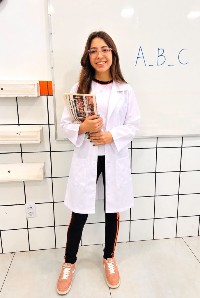 Da capa da Gazeta Educação em 2014 ao fim do Ensino Médio: a trajetória de Manuela Selhorst Da capa da Gazeta Educação em 2014 ao fim do Ensino Médio: a trajetória de Manuela Selhorst