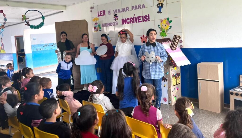 A contação de histórias na Educação Infantil A contação de histórias na Educação Infantil