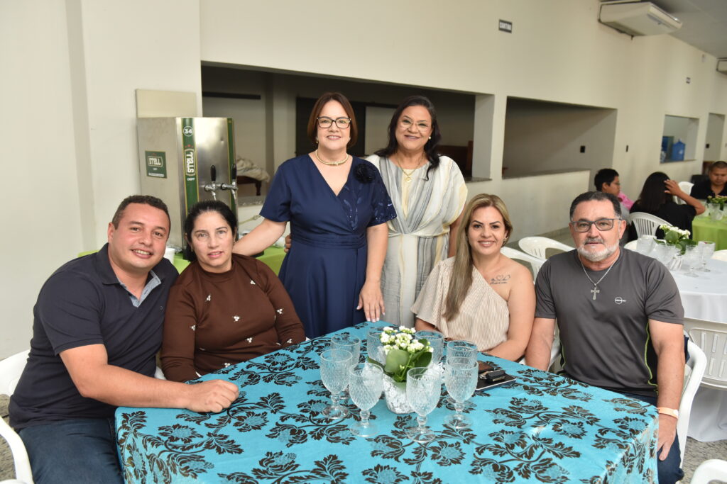 SIMTED de Amambai reúne profissionais da educação em confraternização especial