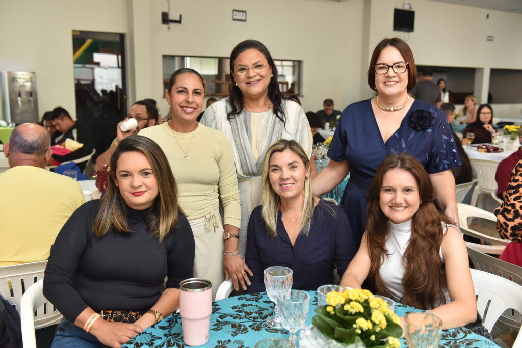 SIMTED de Amambai reúne profissionais da educação em confraternização especial