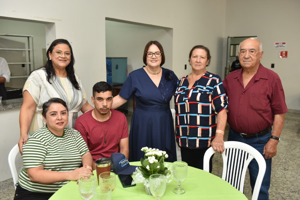 SIMTED de Amambai reúne profissionais da educação em confraternização especial