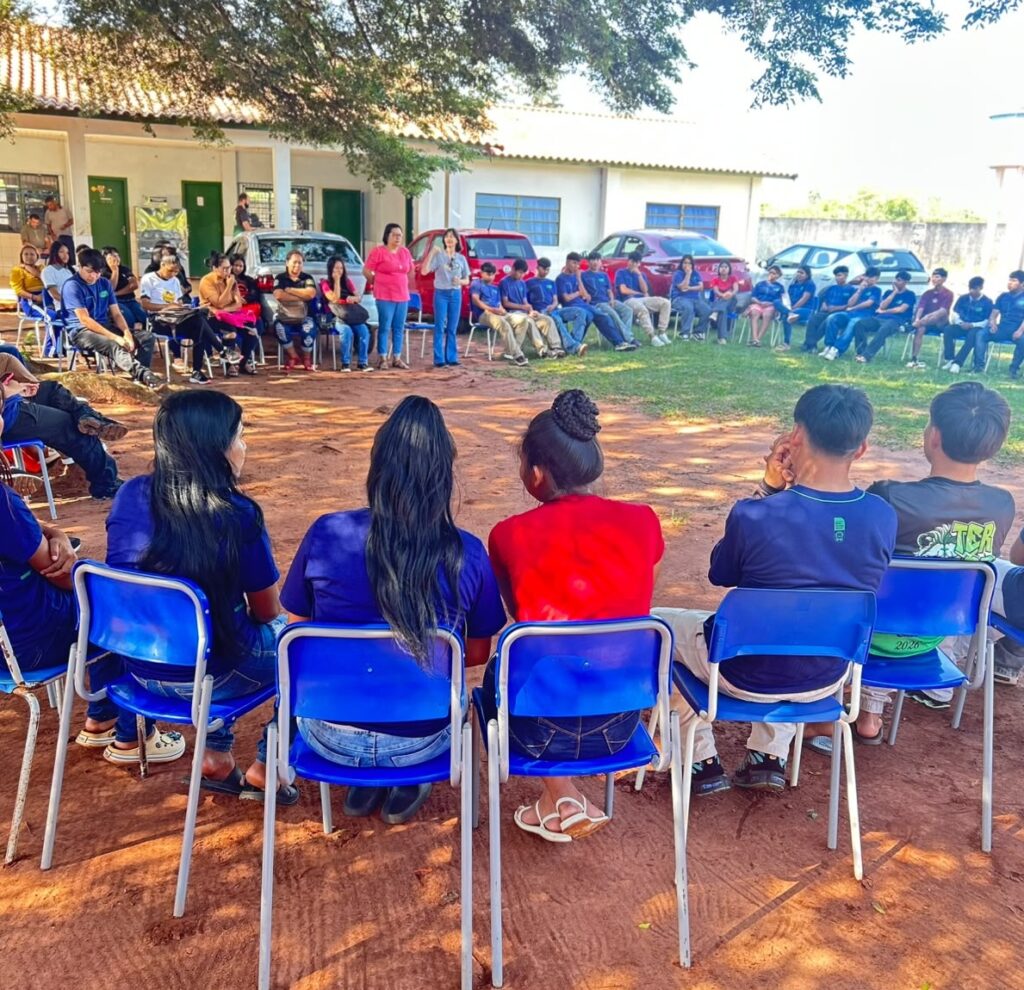 UFGD realiza ação pedagógica na Escola Estadual Indígena Mbo'eroy Guarani Kaiowá UFGD realiza ação pedagógica na Escola Estadual Indígena Mbo'eroy Guarani Kaiowá