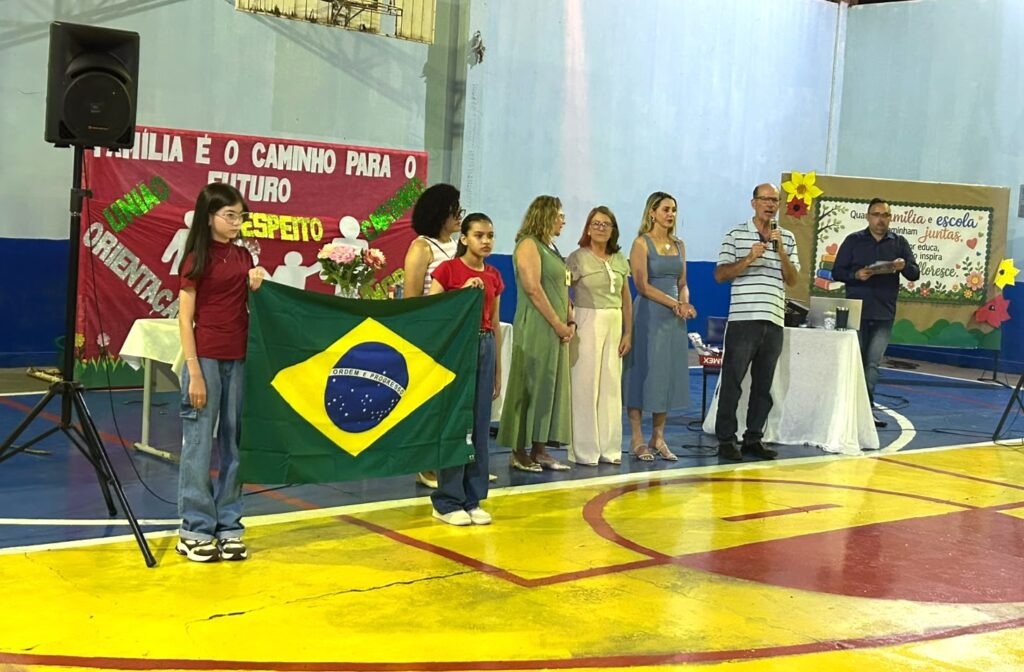 Festa da Família reúne comunidade escolar na Escola Municipal Júlio Manvailer Festa da Família reúne comunidade escolar na Escola Municipal Júlio Manvailer