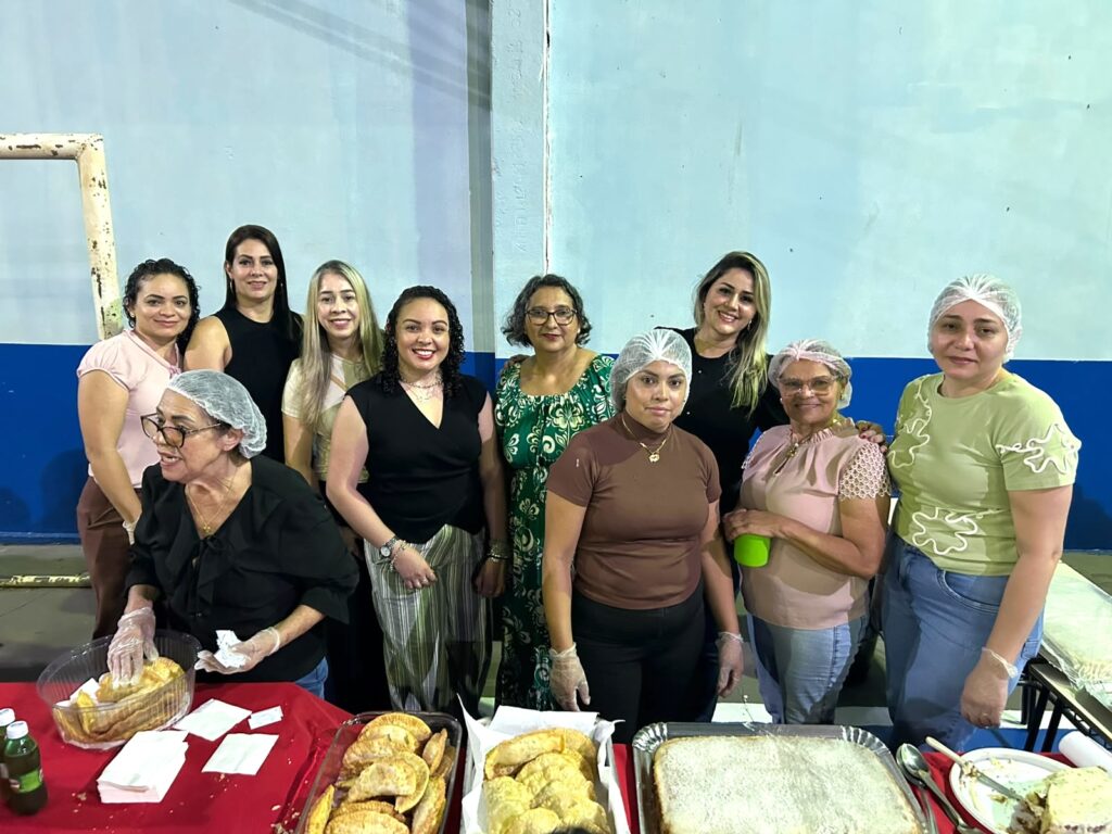 Festa da Família reúne comunidade escolar na Escola Municipal Júlio Manvailer Festa da Família reúne comunidade escolar na Escola Municipal Júlio Manvailer