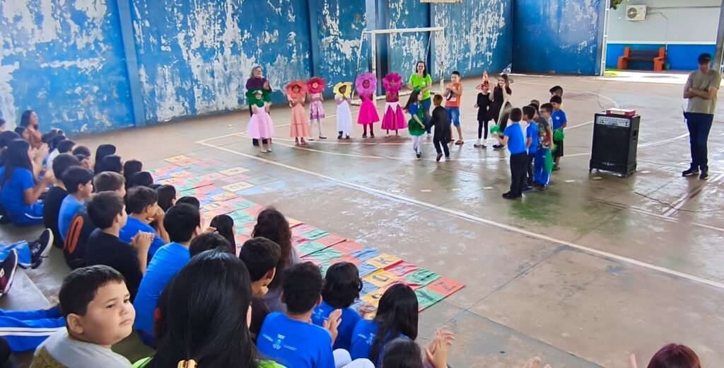 Semana Literária incentiva o gosto pela leitura e a criatividade dos alunos Semana Literária incentiva o gosto pela leitura e a criatividade dos alunos