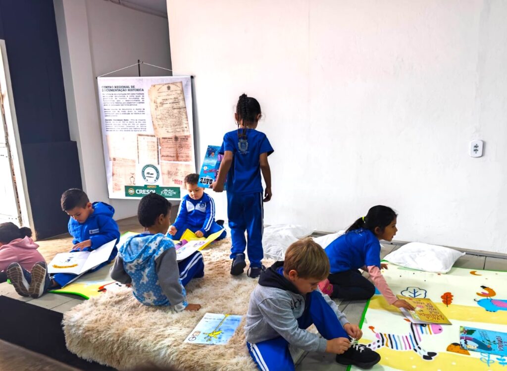 1ª Semana Literária da Biblioteca Comunitária Muriama de Oliveira Mascarenhas aproxima crianças do universo da leitura em Amambai