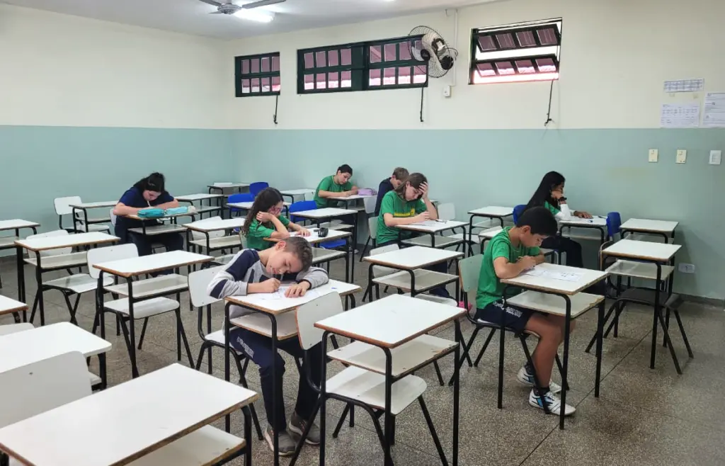 Grupo de Estudos de Iniciação Científica em Matemática - PROJETO OME - Olimpíada de Matemática nas Escolas Grupo de Estudos de Iniciação Científica em Matemática - PROJETO OME - Olimpíada de Matemática nas Escolas