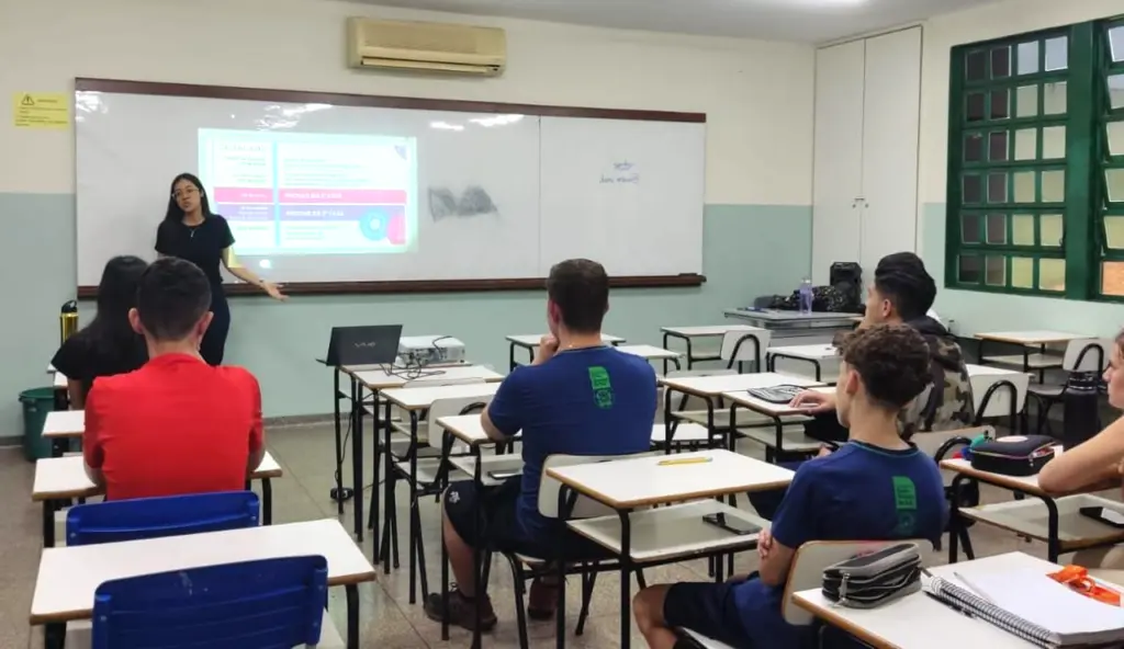 Grupo de Estudos de Iniciação Científica em Matemática - PROJETO OME - Olimpíada de Matemática nas Escolas Grupo de Estudos de Iniciação Científica em Matemática - PROJETO OME - Olimpíada de Matemática nas Escolas