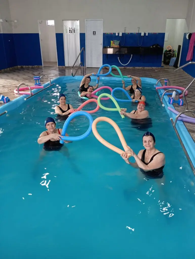 AQUATUBE: Natação Infantil e Hidroginástica - Saúde e Segurança em Foco AQUATUBE: Natação Infantil e Hidroginástica - Saúde e Segurança em Foco