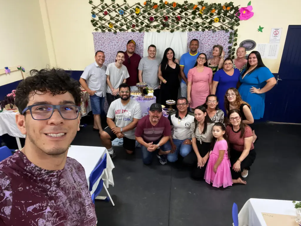 E. M. Novo Horizonte realiza primeira festa de confraternização para equipe E. M. Novo Horizonte realiza primeira festa de confraternização para equipe