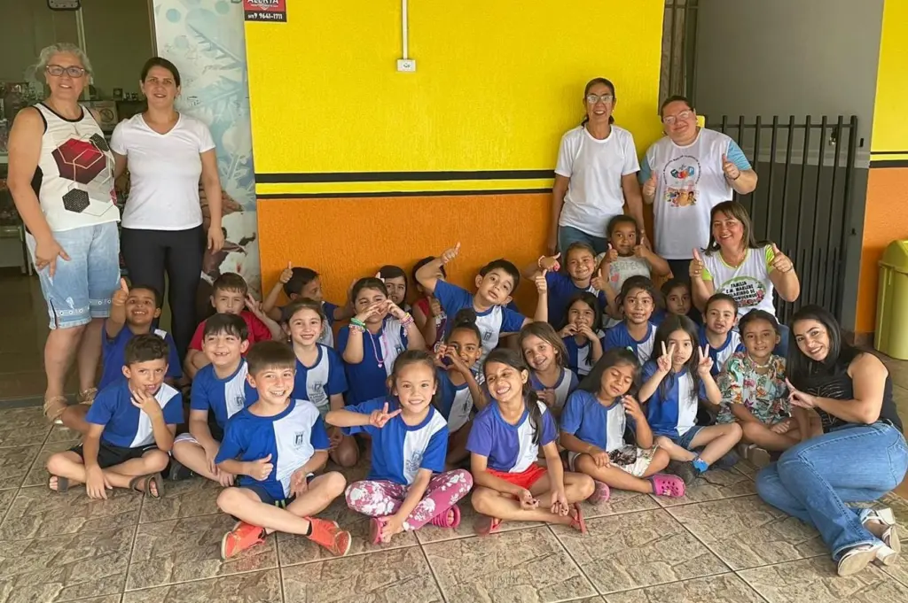 Jovens Empreendedores Primeiros Passos na sala de aula Jovens Empreendedores Primeiros Passos na sala de aula