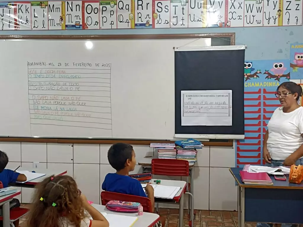 Reestruturação de texto Reestruturação de texto