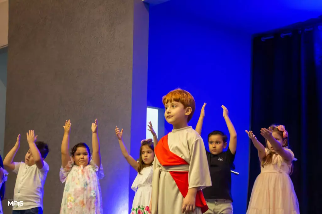 Cantata de Páscoa celebra vida, amor e esperança no Colégio CELQ Cantata de Páscoa celebra vida, amor e esperança no Colégio CELQ