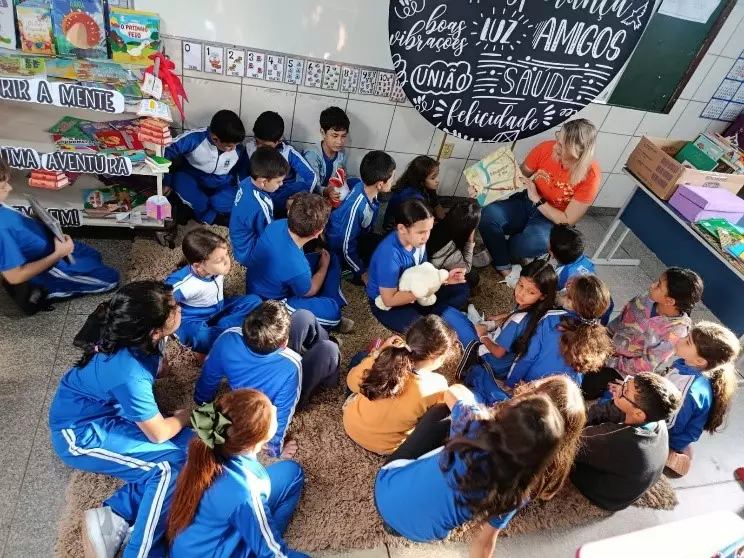 Ler é crescer: os benefícios da leitura na infância Ler é crescer: os benefícios da leitura na infância