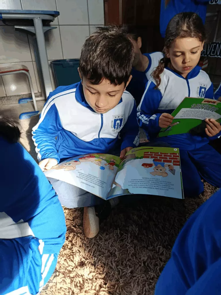 Ler é crescer: os benefícios da leitura na infância Ler é crescer: os benefícios da leitura na infância
