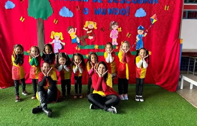 Semana Mundial do Brincar 2025: Proteger o Encantamento das Infâncias