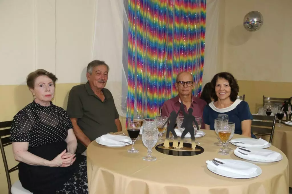 Simted realiza tradicional jantar em homenagem aos profissionais aposentados da educação Simted realiza tradicional jantar em homenagem aos profissionais aposentados da educação