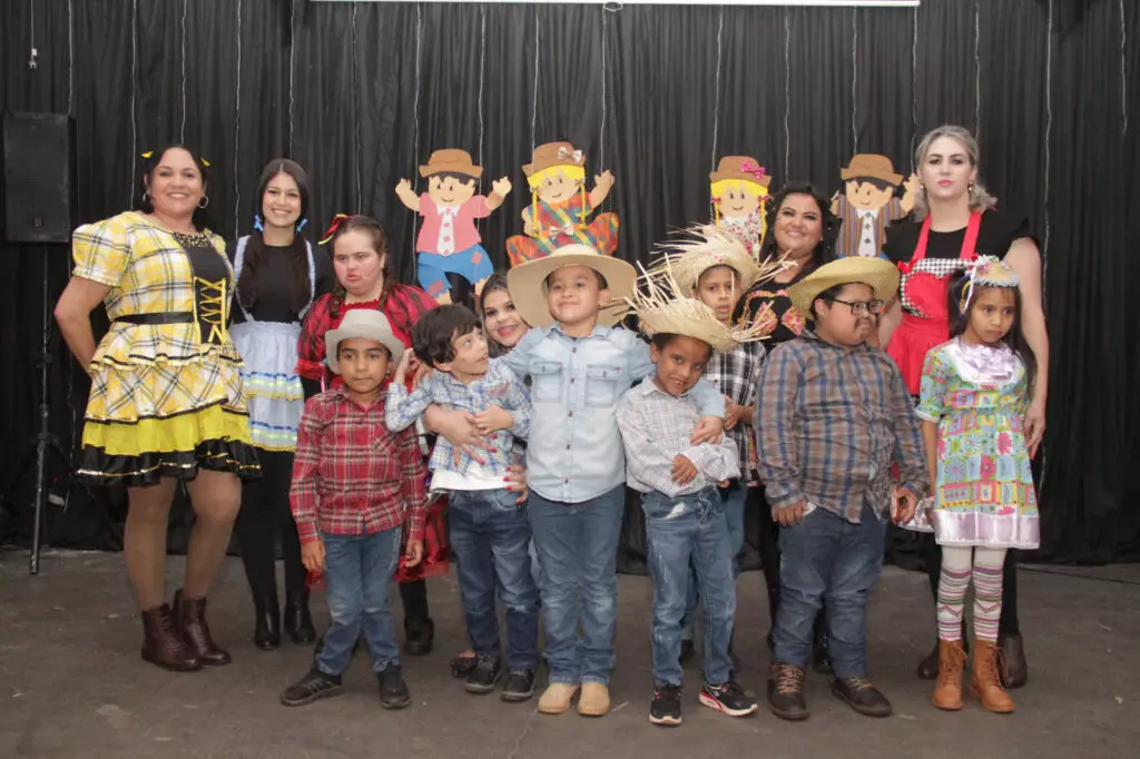 Festa Cultural na APAE Festa Cultural na APAE