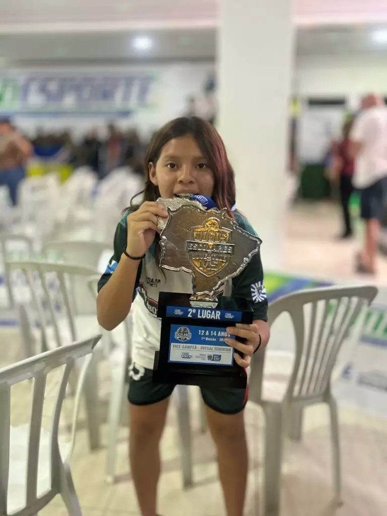 Alunos do Projeto Mbyjarã da Escola Municipal Polo Indígena Mbo’eroy Guarani Kaiowa da aldeia Guapo’y do Município de Amambai, conquistam medalhas nos Jogos Escolares da Juventude, na modalidade de atletismo 12 a 14 anos em Campo Grande