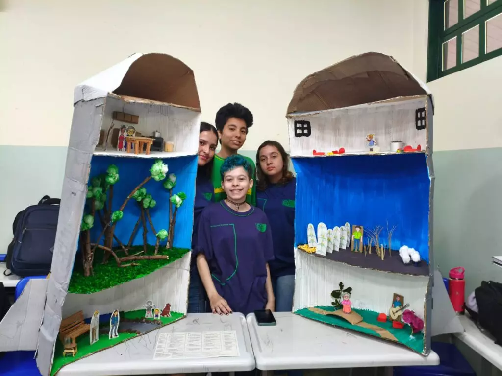 Foguete Criativo une ciência e cultura na Escola Estadual Dom Aquino Corrêa