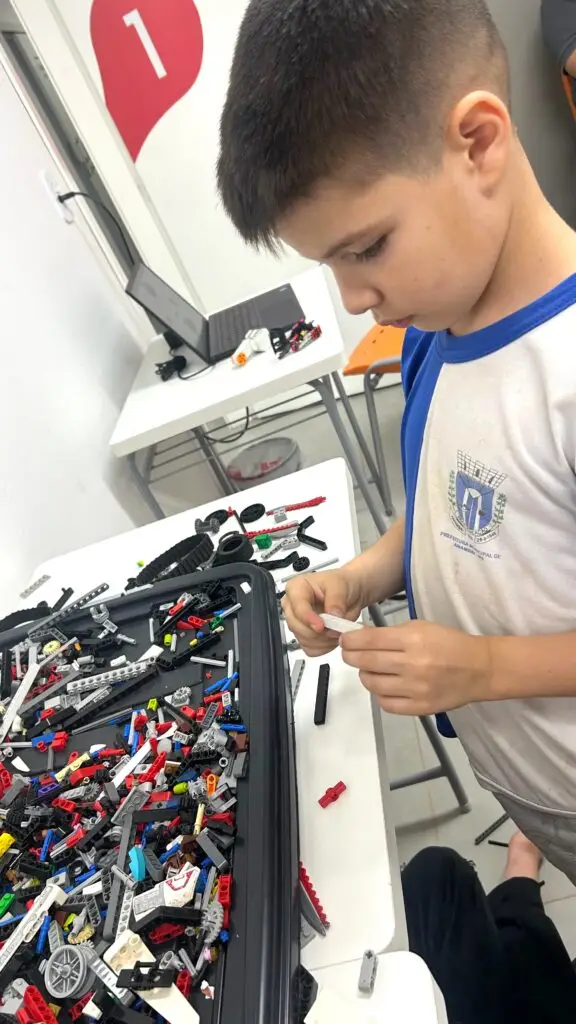 CNA traz robótica e programação como novas formas de expressão para crianças e jovens