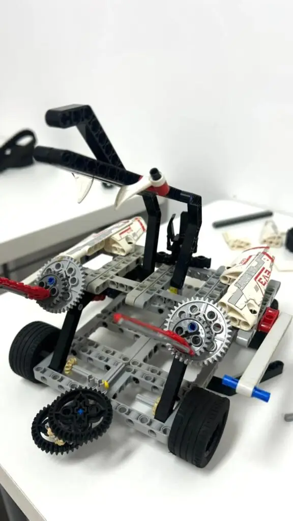 CNA traz robótica e programação como novas formas de expressão para crianças e jovens