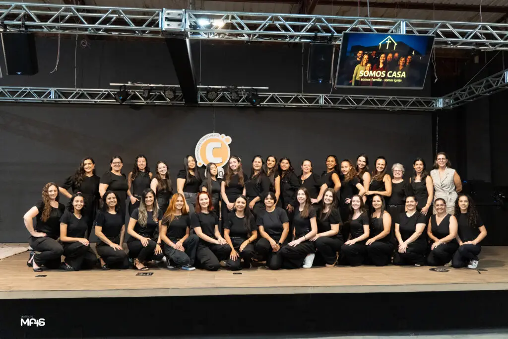 Educação Infantil emociona em cantata de Páscoa do CELQ