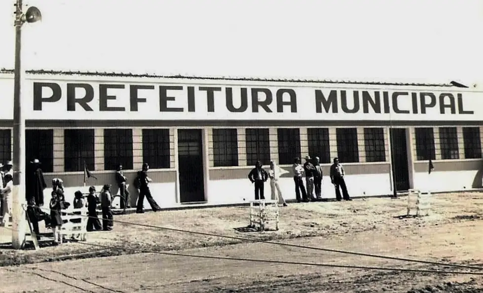 Prédios da Prefeitura ajudam a contar a história de Amambai