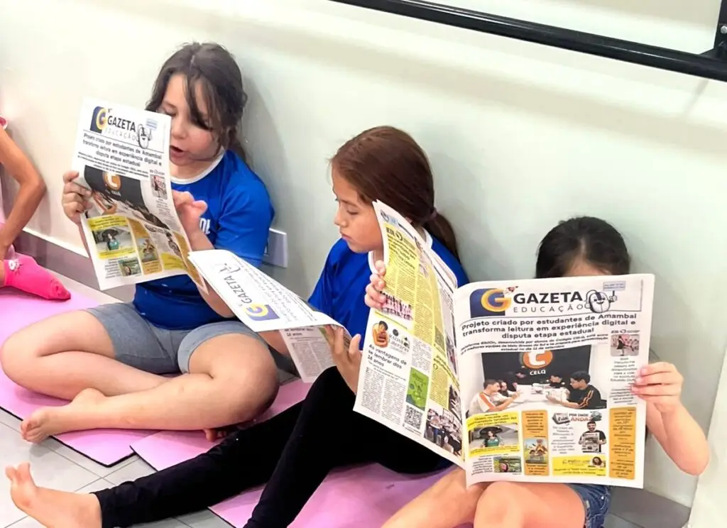 Entre um passo e outro, uma pausa para se encontrar nas páginas do jornal!