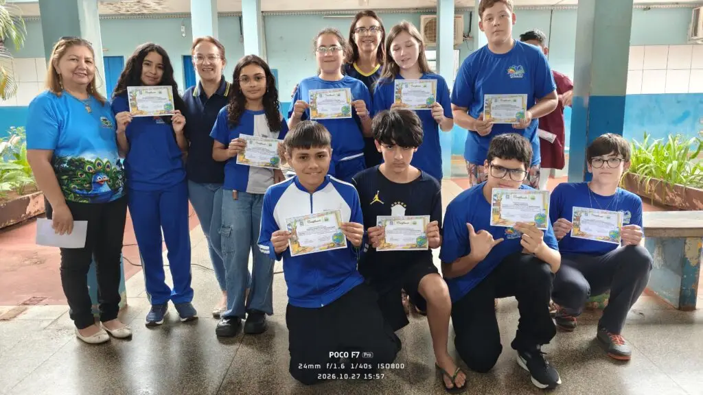 Escola Flávio Derzi valoriza o desempenho dos alunos e reconhece a participação das famílias Escola Flávio Derzi valoriza o desempenho dos alunos e reconhece a participação das famílias
