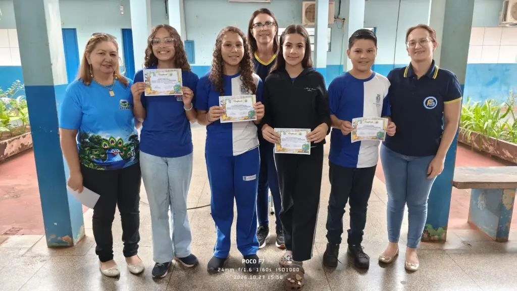 Escola Flávio Derzi valoriza o desempenho dos alunos e reconhece a participação das famílias Escola Flávio Derzi valoriza o desempenho dos alunos e reconhece a participação das famílias