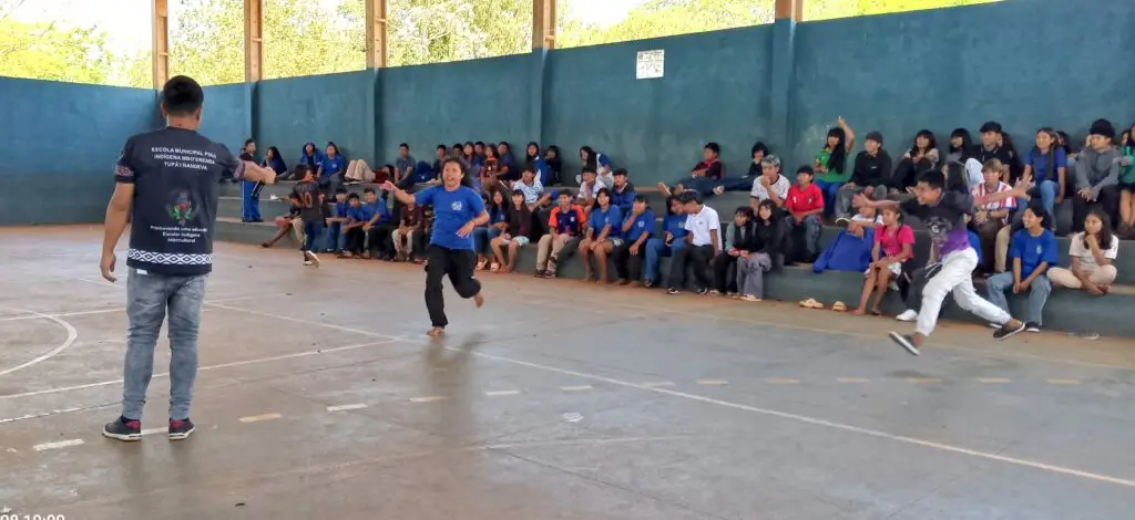 Escola  Tupã Ñandeva celebra a infância com atividades e integração